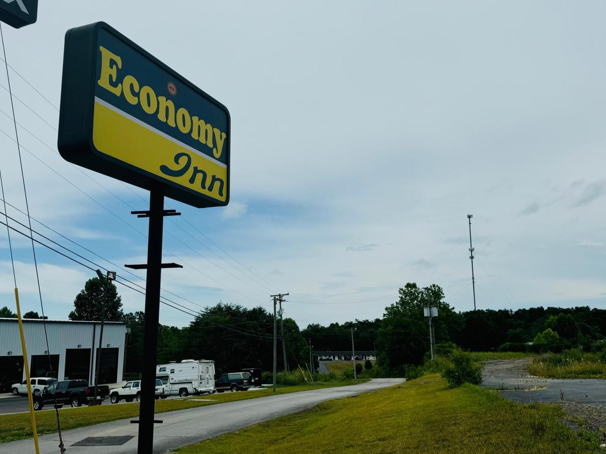 Economy Inn Crossville Bagian luar foto