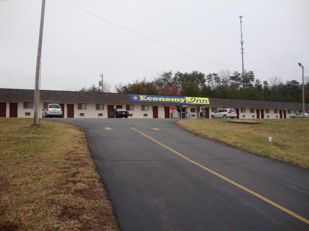 Economy Inn Crossville Bagian luar foto